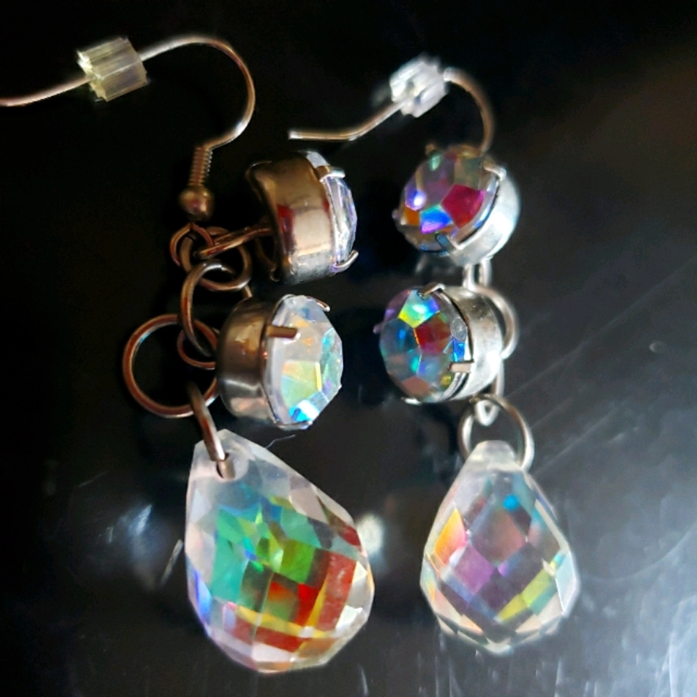 NWT Rhinestone dangle drop earrings